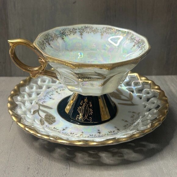 Vintage Royal Sealy China Japan Iridescent Black w/ Gold Trim Cup & Saucer Set - Picture 2 of 9